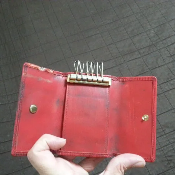 Vintage LV Louis Vuitton Epi Leather Key Holder Case Unisex Men's  Women;s - Picture 3 of 16